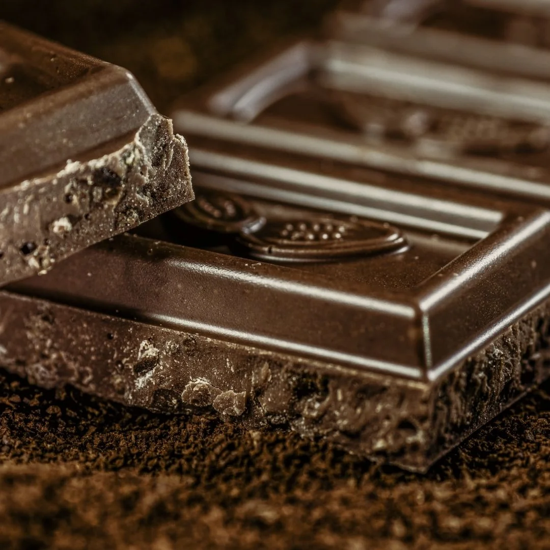 Dark chocolate bar